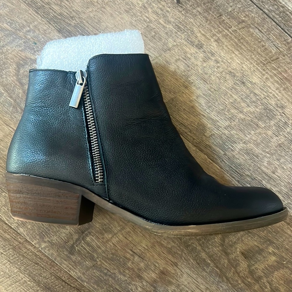 Kensie Ghita Ankle Boots